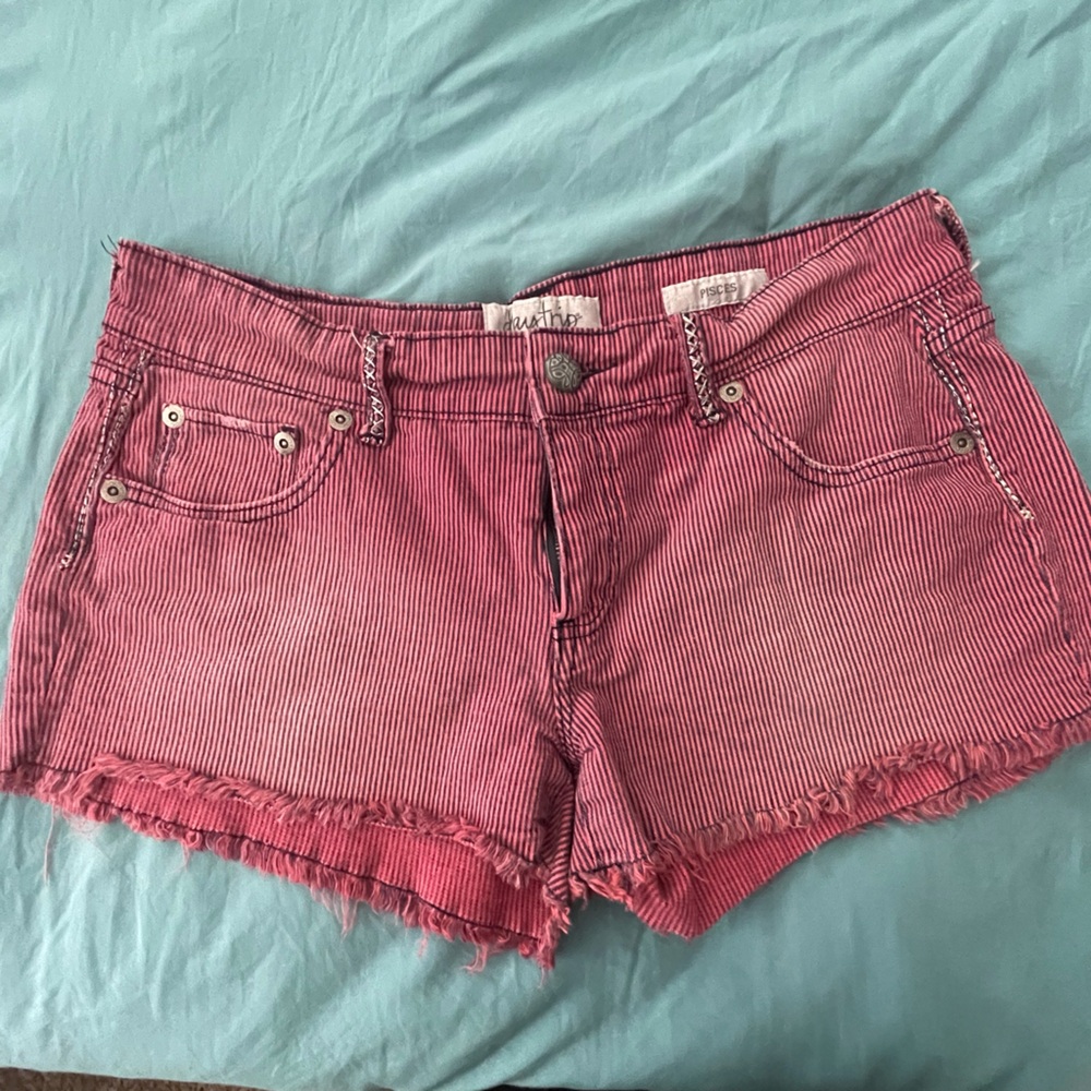 Daytrip Pink Striped Frayed-Hem Denim Shorts